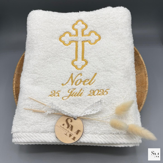Taufhandtuch bestickt mit Kreuz | personalisiertes Handtuch zur Taufe, Geschenk Taufe Mädchen & Junge, christliche Tauferinnerung, Baby