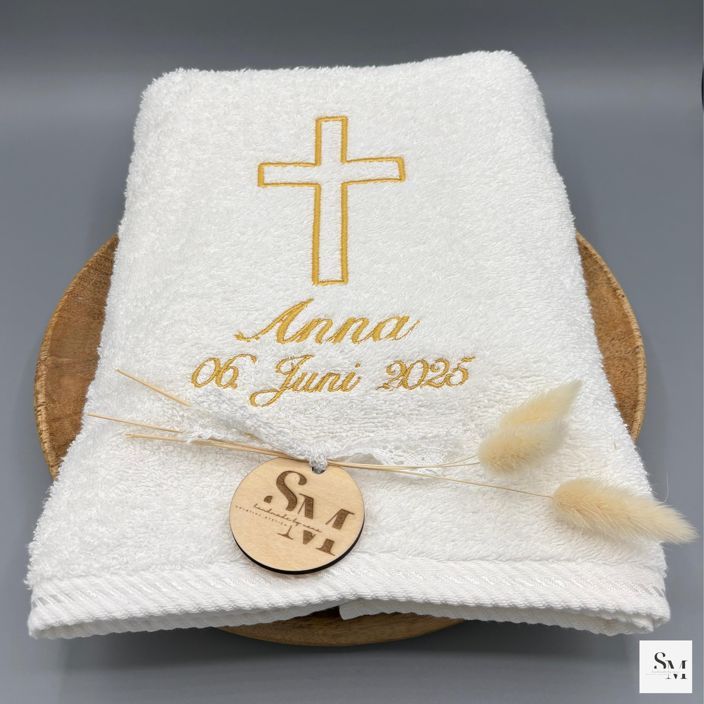 Taufhandtuch bestickt mit einfachem Kreuz | personalisiertes Handtuch zur Taufe, Geschenk für Mädchen & Jungen, christliche Erinnerung