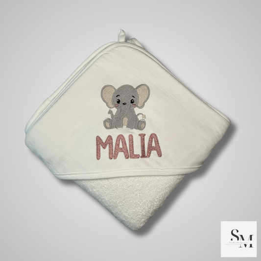 Besticktes Baby Handtuch mit Elefant | Personalisiertes Kapuzenhandtuch | Geschenk zur Geburt & Taufe | Babyparty | Stickerei im Stil Malia