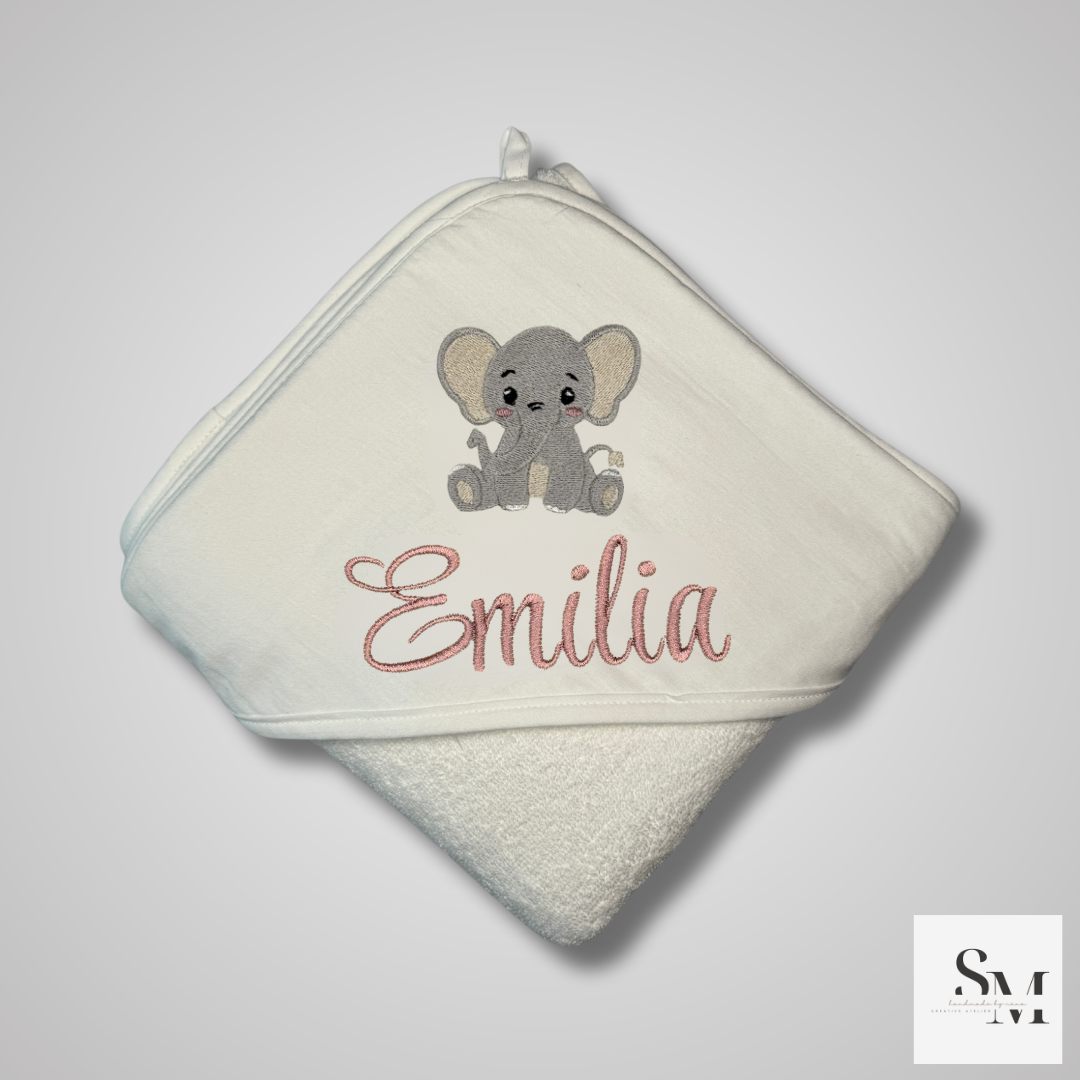 Besticktes Baby Handtuch mit Elefant | Personalisiertes Kapuzenhandtuch | Geschenk zur Geburt & Taufe | Babyparty | Stickerei im Stil Emilia