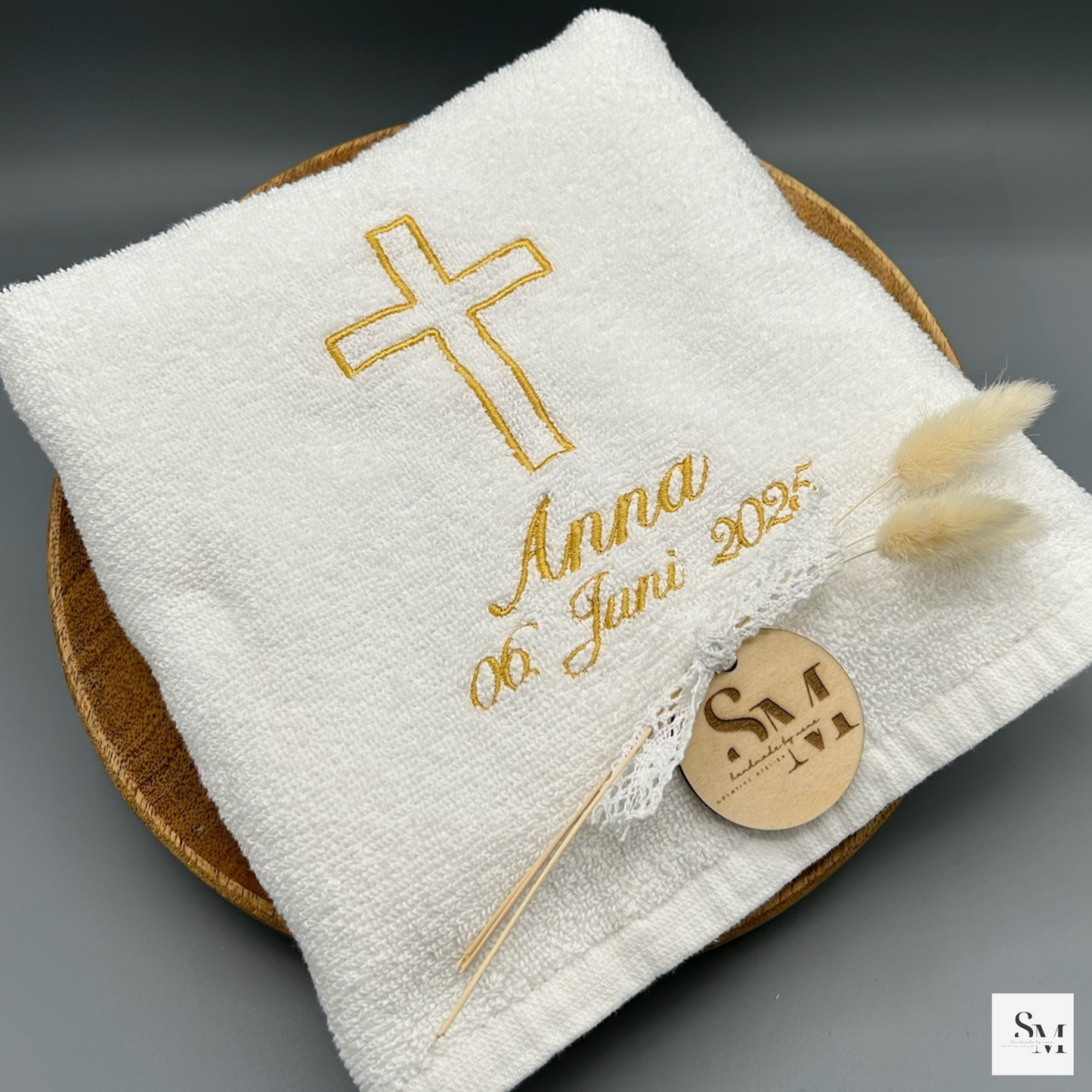 Taufhandtuch bestickt mit einfachem Kreuz | personalisiertes Handtuch zur Taufe, Geschenk für Mädchen & Jungen, christliche Erinnerung