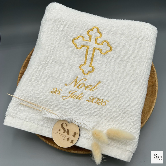 Taufhandtuch bestickt mit Kreuz | personalisiertes Handtuch zur Taufe, Geschenk Taufe Mädchen & Junge, christliche Tauferinnerung, Baby