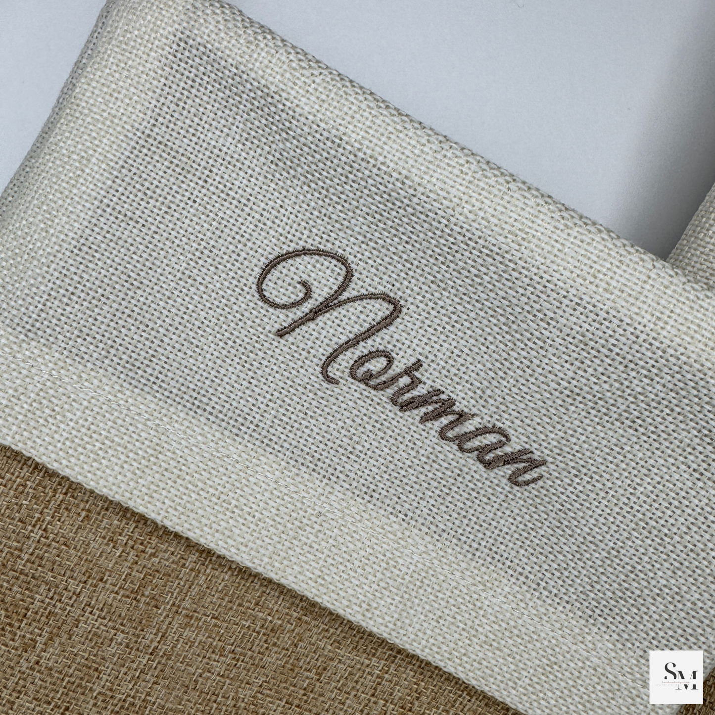 Personalisierte Nikolaussocke aus Jute | Weihnachtsstrumpf mit Namen bestickt | Nikolausstiefel zum Befüllen | Weihnachtsgeschenk Kinder